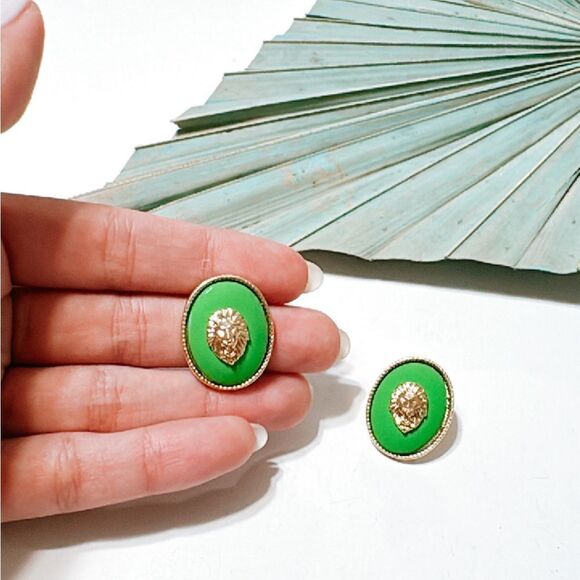 Green and Gold Lion Emblem Earrings - Picture 5 of 6